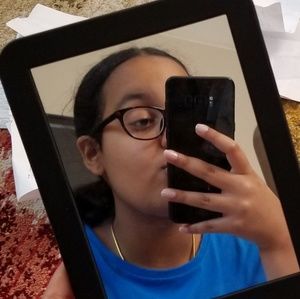 Meet your Posher, Mayra